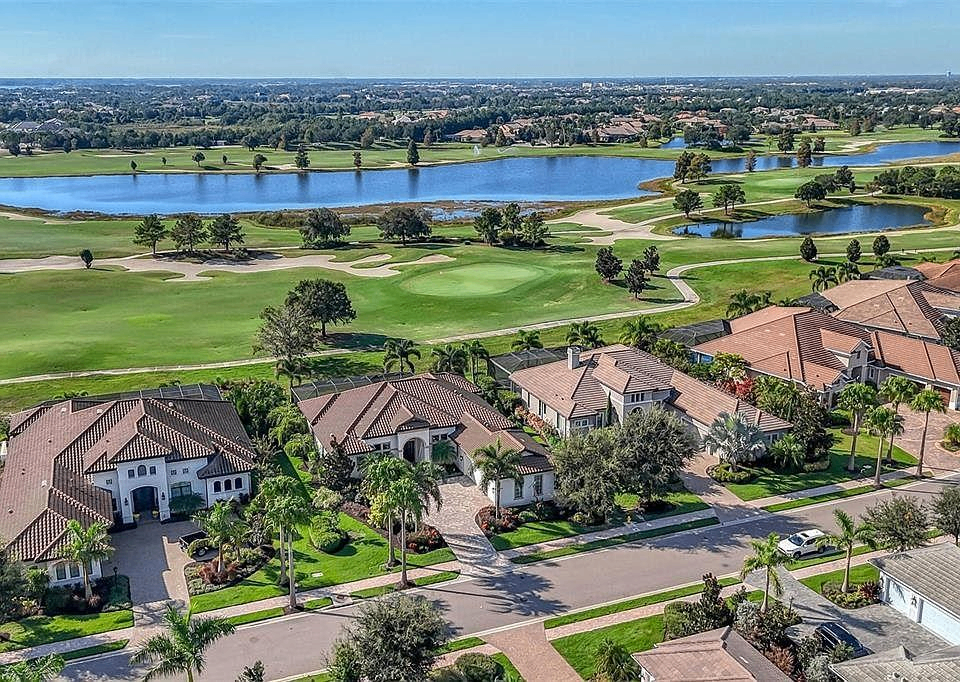 Lakewood Ranch golf-course estate homes
